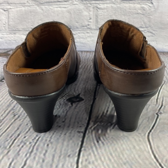 NWT: EARTH SPIRIT CLASSICS Brown Leather Mules - Picture 14 of 17